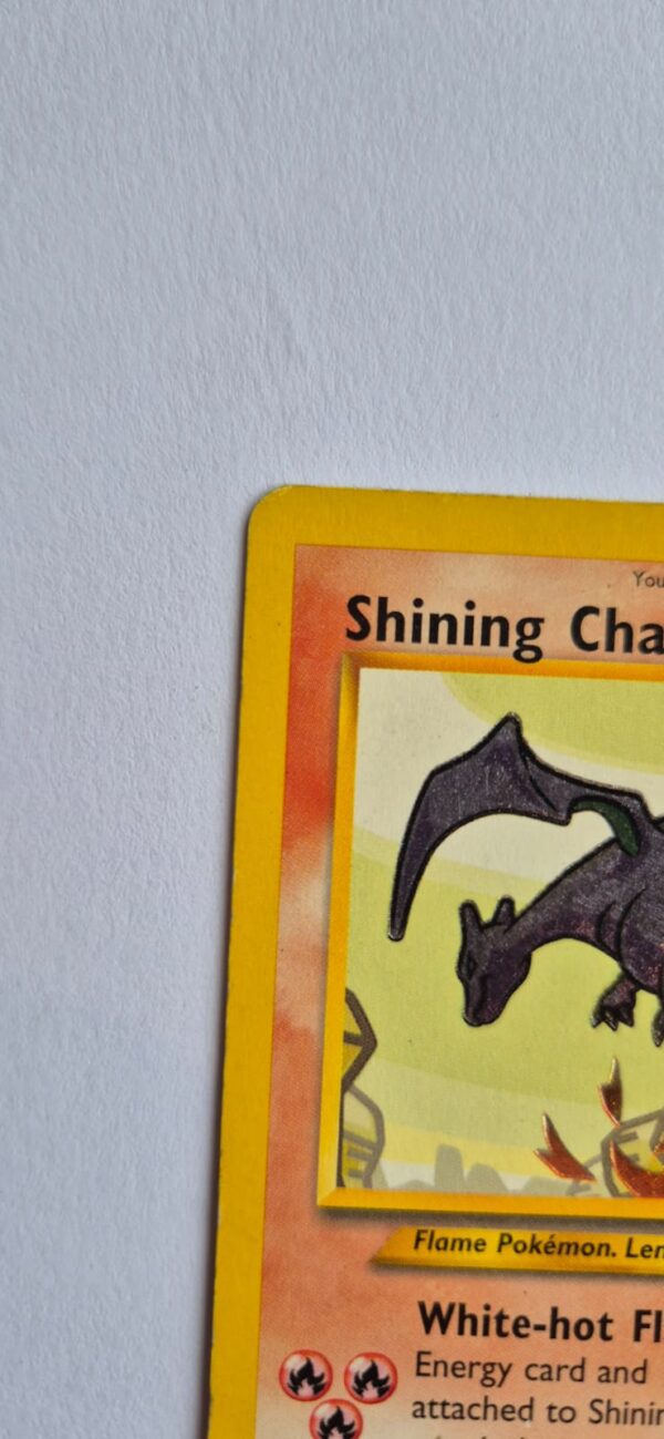 Shining Charizard Frente 2