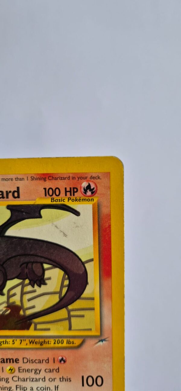 Shining Charizard Frente 4